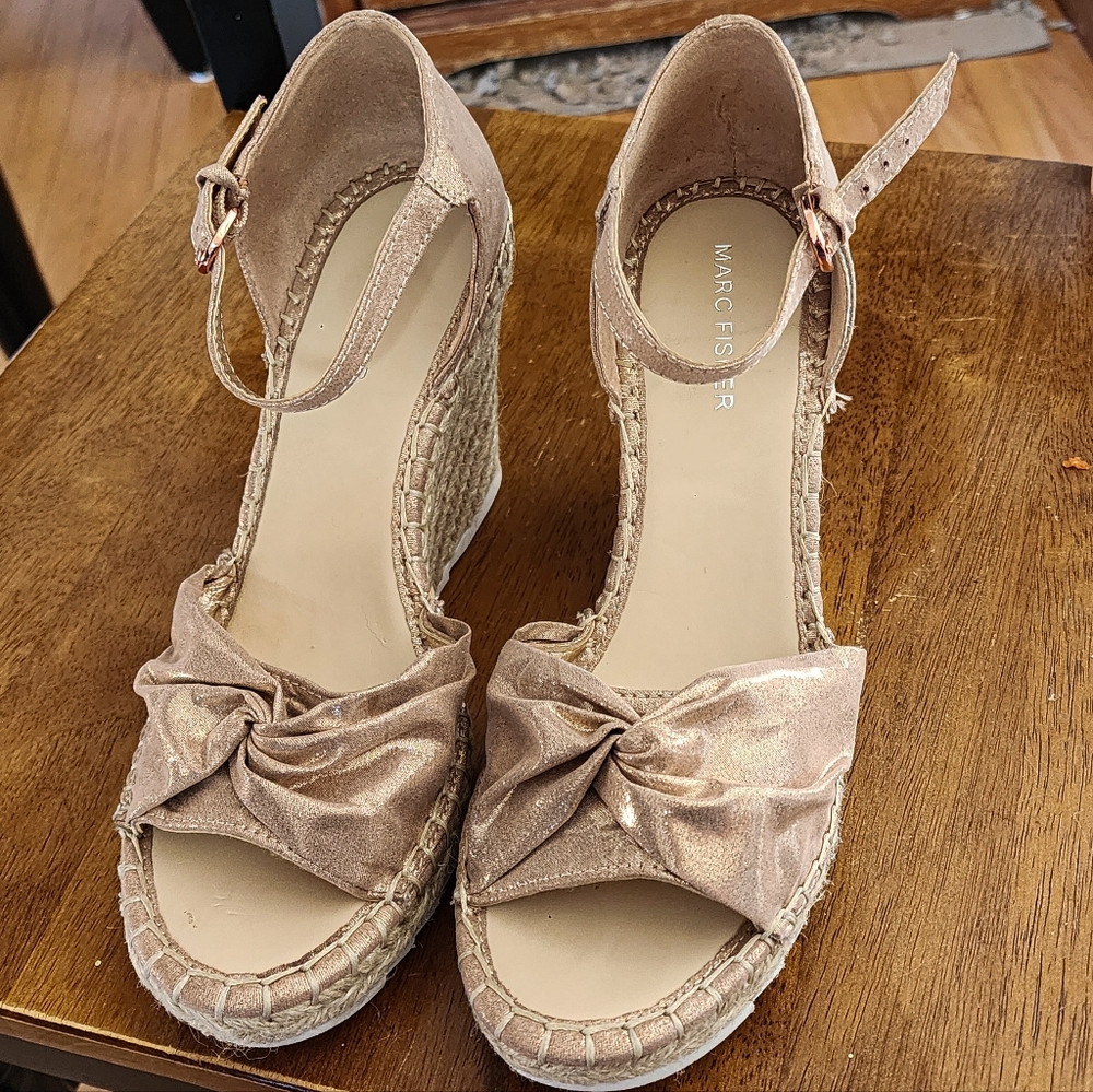 30% off bundles of 2 or more items! Marc Fisher wedge espadrilles sandals sz 8.5
